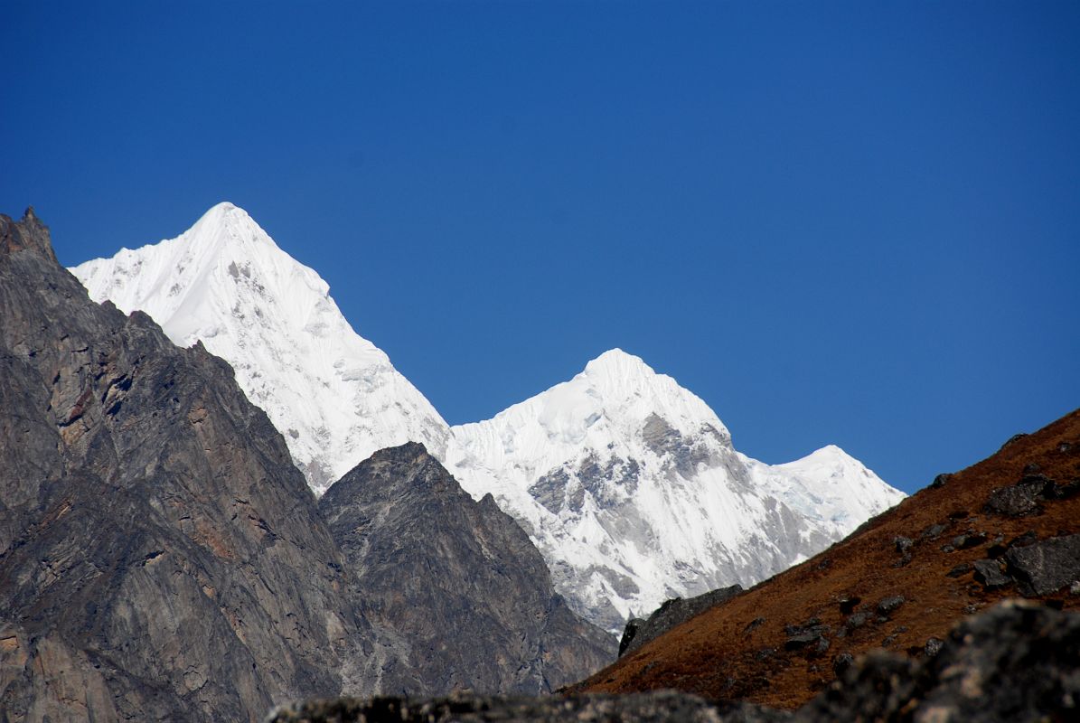 Thame To Renjo La 06 Mountains Near Nangpa La On Trek From Thame To Renjo La